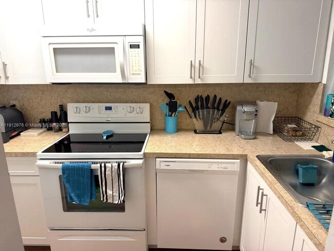 Building Photo - 1818 Rodman St