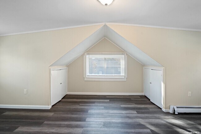 Building Photo - 14 Corona Rd