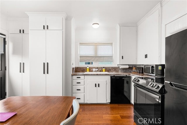 Building Photo - 3436 S Kerckhoff Ave