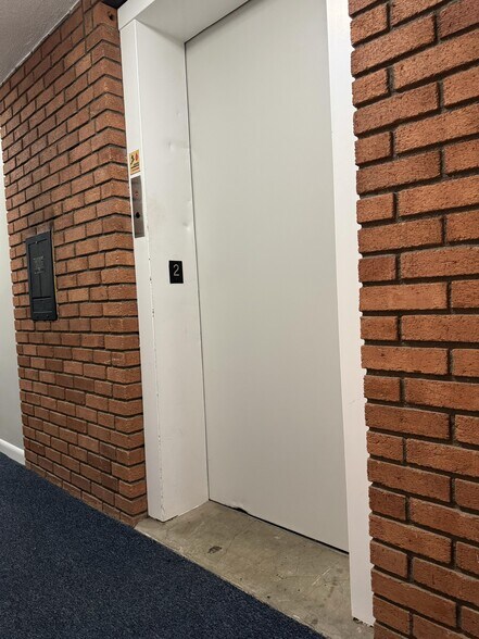 Building Photo - 15 Walbridge St