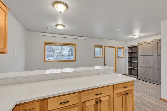 Building Photo - $1,150/month |Fully Remodeled Ground Floor...