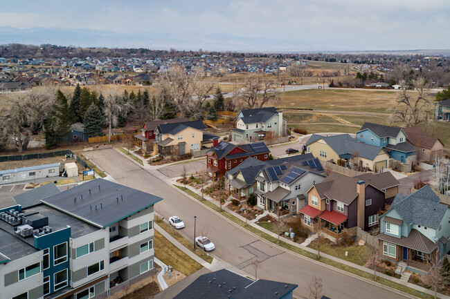 Building Photo - 1333 Snowberry Ln