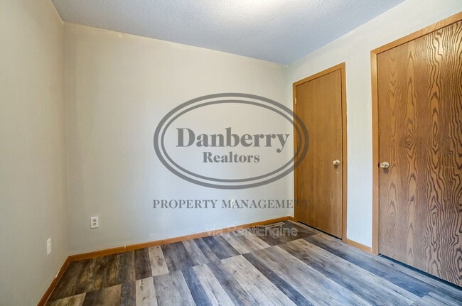 Building Photo - 3164 Kylemore Rd