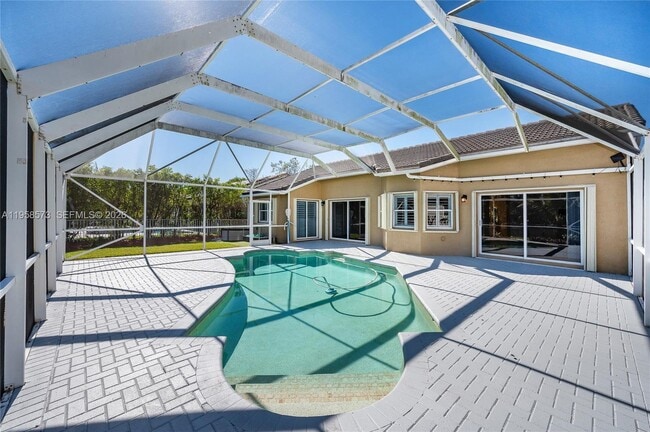 Building Photo - 405 SW 198th Terrace