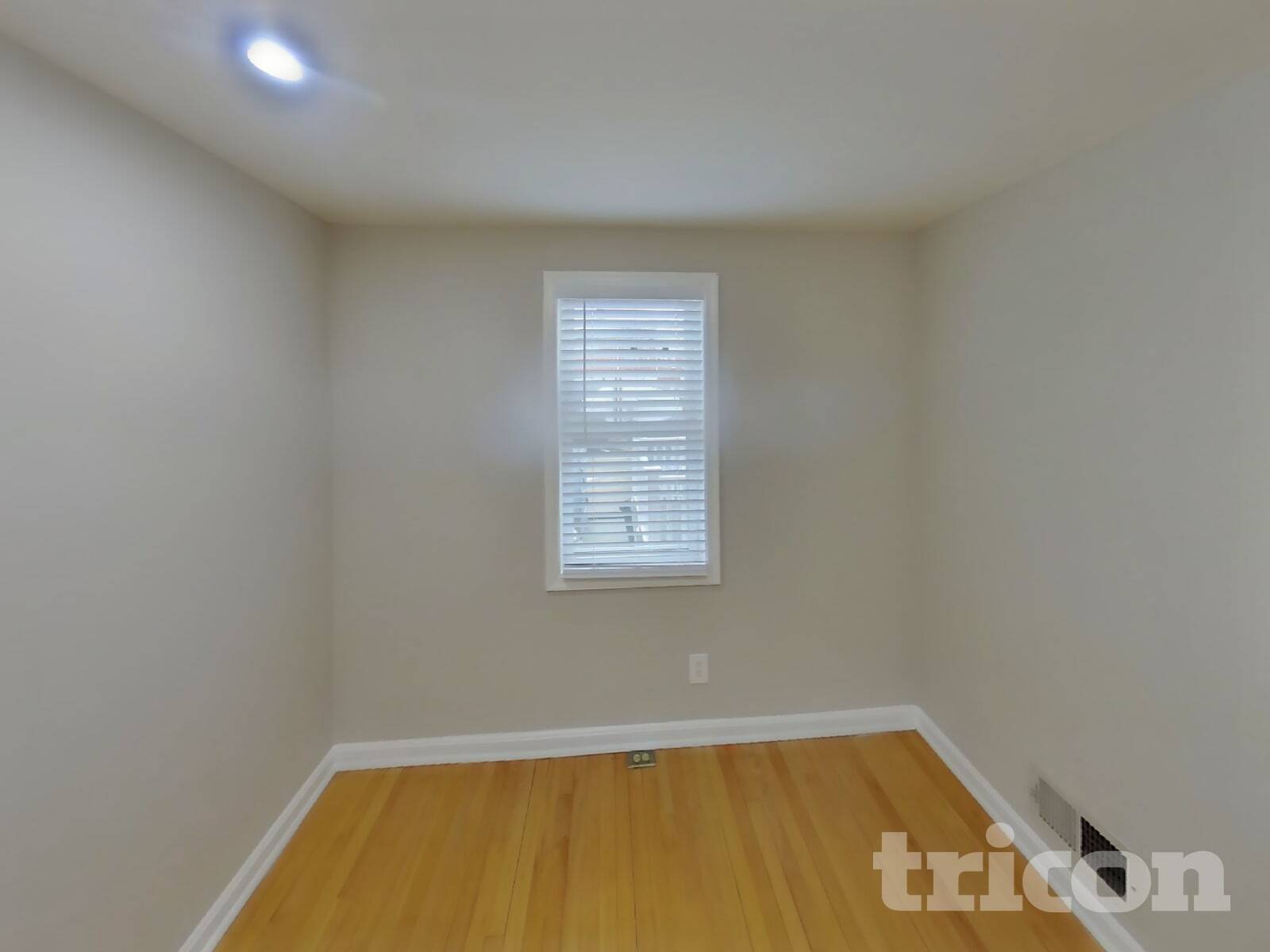 Building Photo - 7908 St Monica Dr