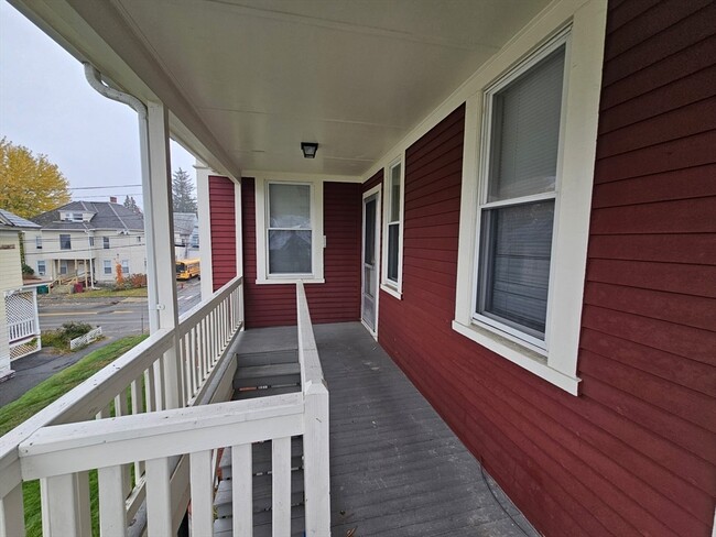 Building Photo - 549 Westford St