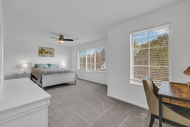 Building Photo - P.57 Kode Properties, LLC 1240-1242