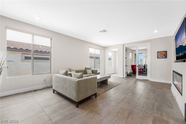 Building Photo - 57 Lk Blf Ct