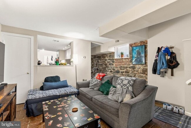 Building Photo - 787 S 3rd St