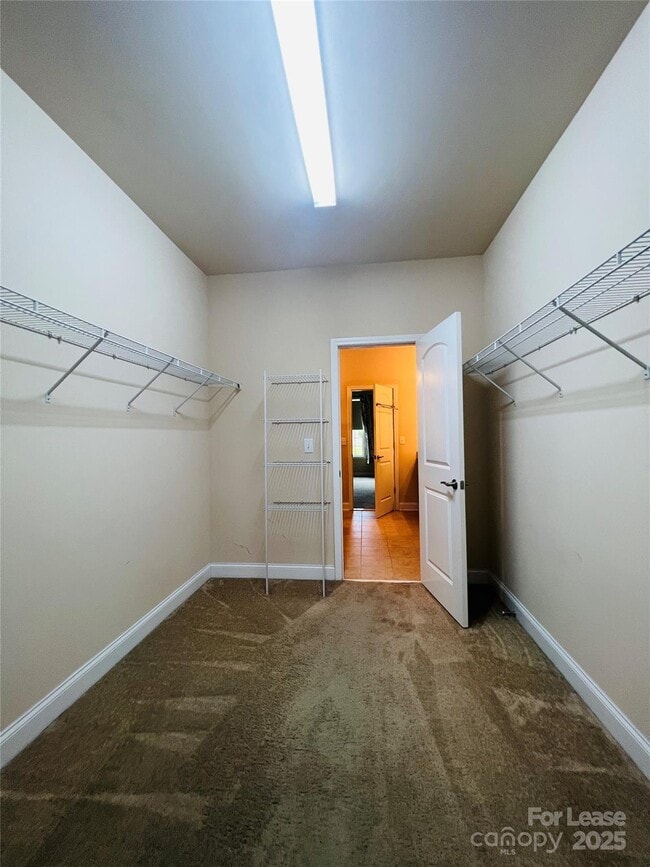Building Photo - 2223 Eversham Dr NW