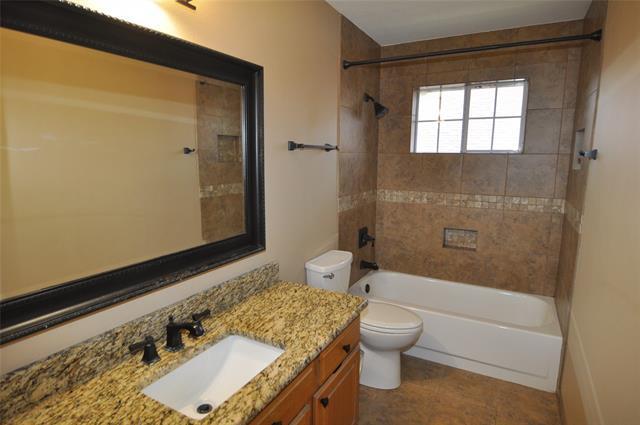 Building Photo - 3508 Lily Ln