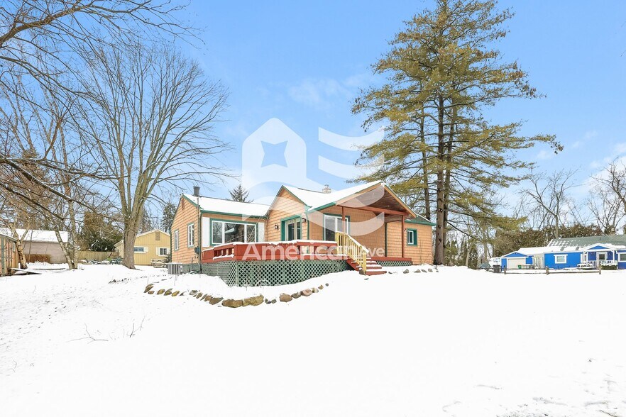 Building Photo - 28407 Patricia St