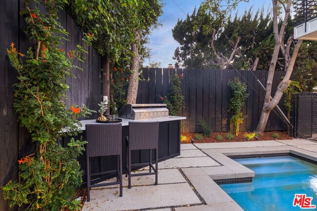 Building Photo - 12672 Stanwood Dr