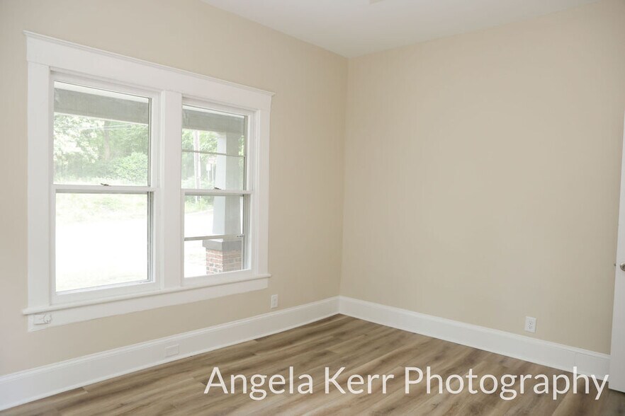 Building Photo - 630 Joyner St