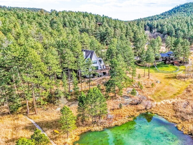 Building Photo - 28195 Cragmont Dr