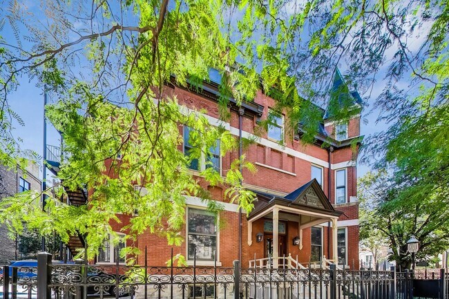 Building Photo - 2052 N Orleans St