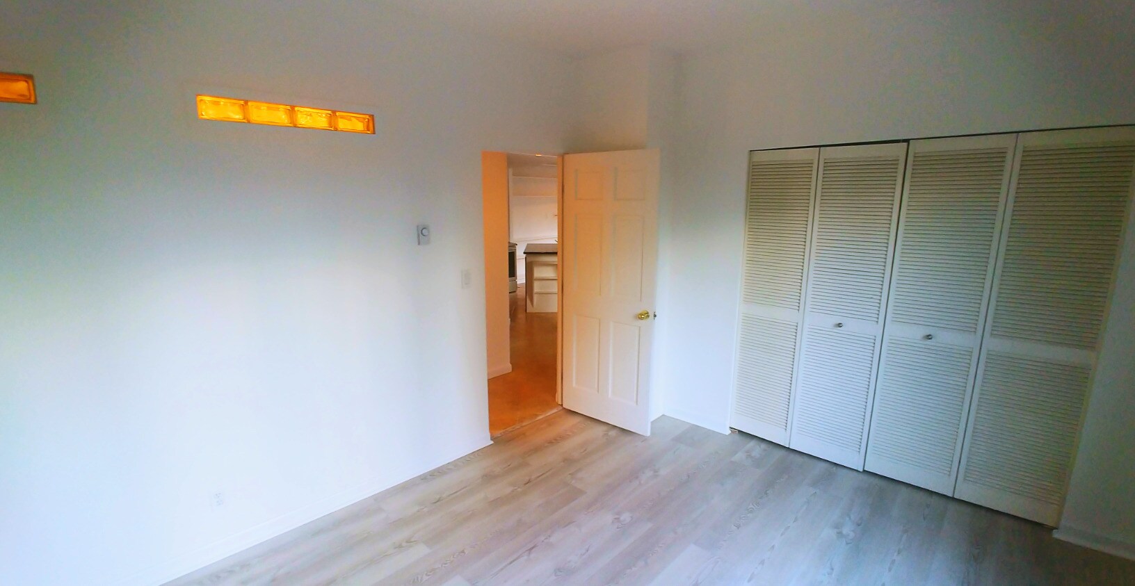 Building Photo - 2700 4th Ave