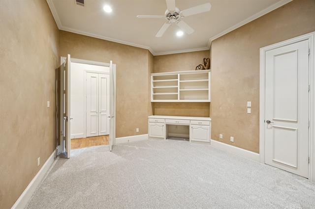 Building Photo - 205 Suncreek Dr