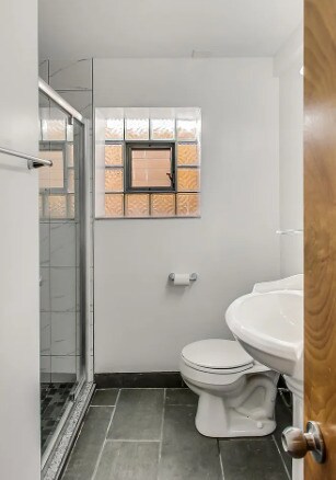 Building Photo - 4988 N Elston Ave