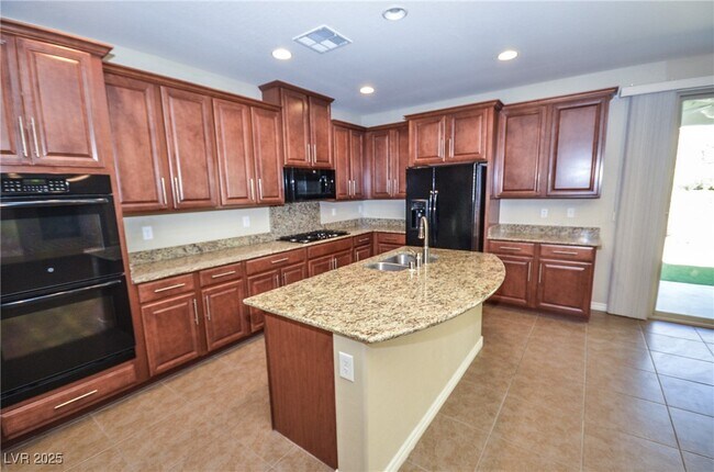 Building Photo - 685 Catalina Aisle St