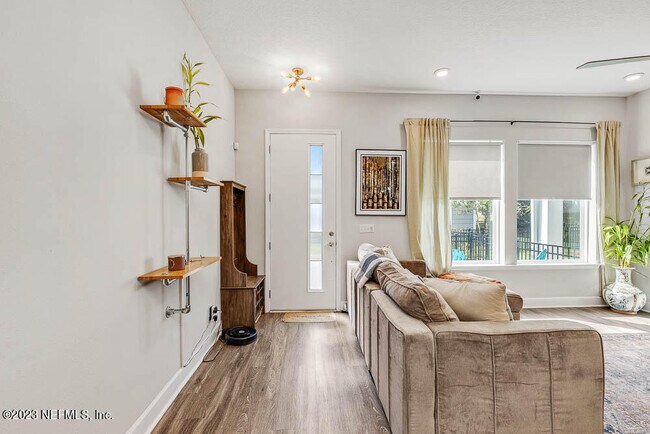 Building Photo - 11475 Surfline Ct