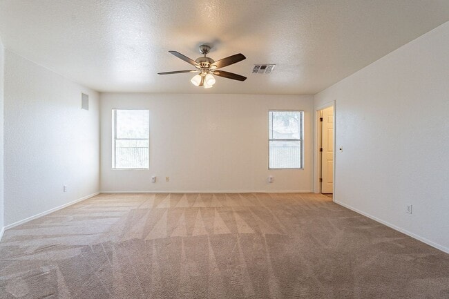 Building Photo - Pending/ Rented - Spacious Oro Valley 4-Bedroom Rental with Modern Comforts