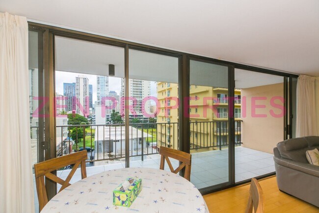 Building Photo - 250 ?Ohua Ave