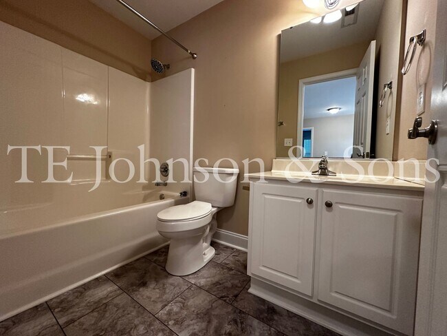 Building Photo - 1142 Folkstone Ridge Ln