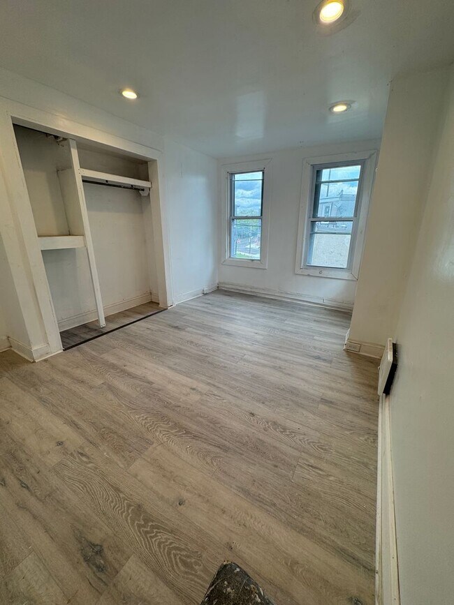 Building Photo - 4133 Pennsgrove St