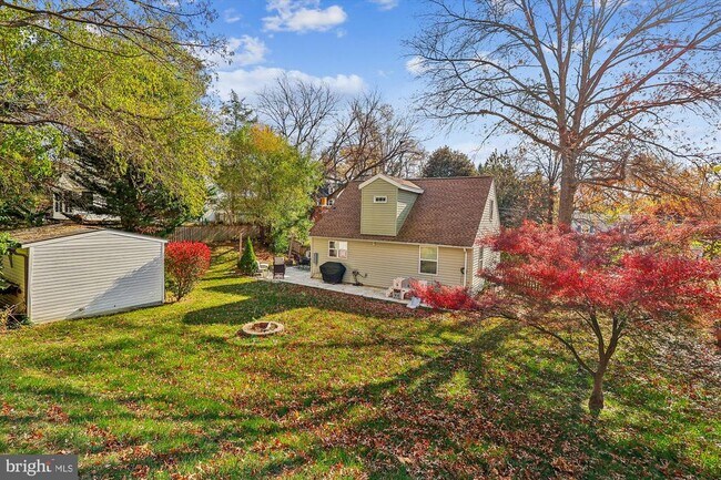 Building Photo - 832 Clifton Ave