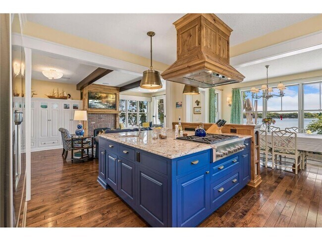 Building Photo - 4941 Island View Dr
