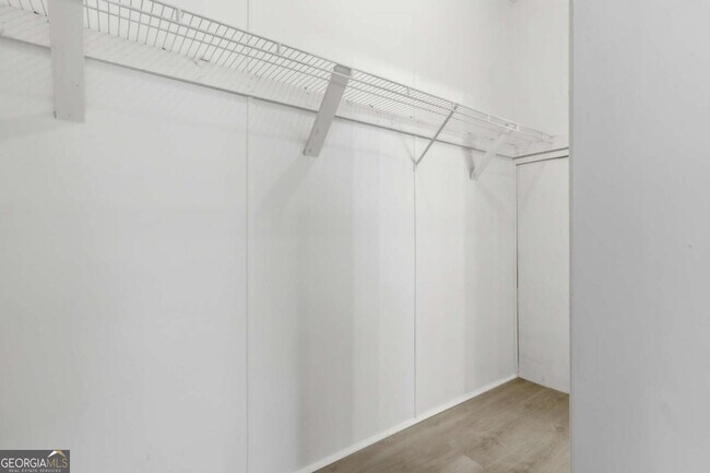 Building Photo - 5320 Long Branch Rd