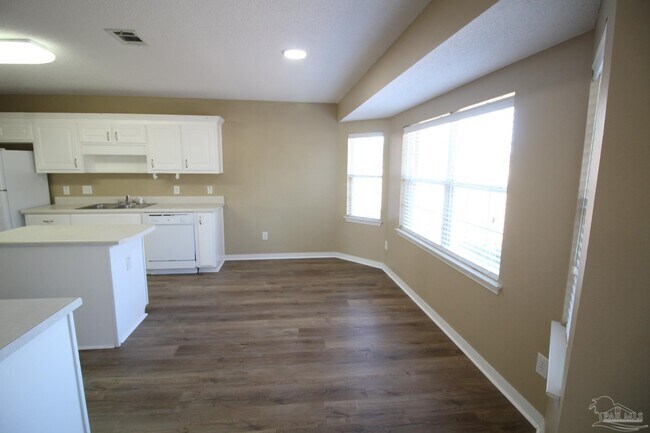 Building Photo - 1100 Freeboard Blvd