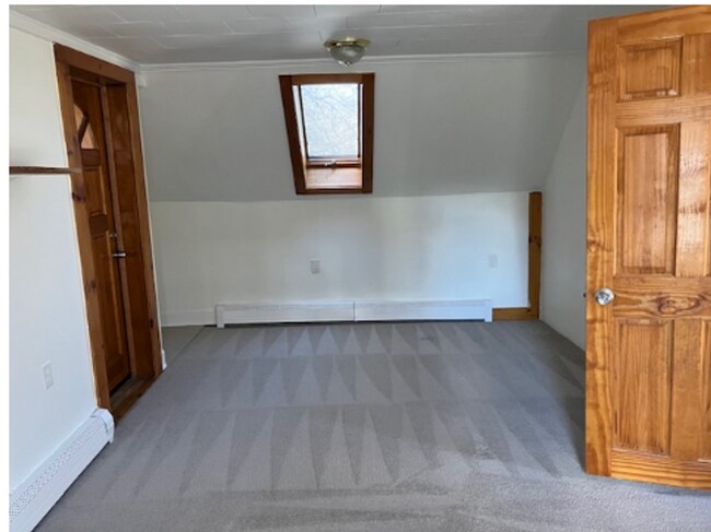 Building Photo - 141 Spruce St