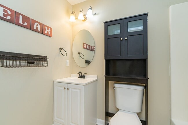 Building Photo - 3 Bedroom, 2 Bath Charmer in Ringgold, GA!!