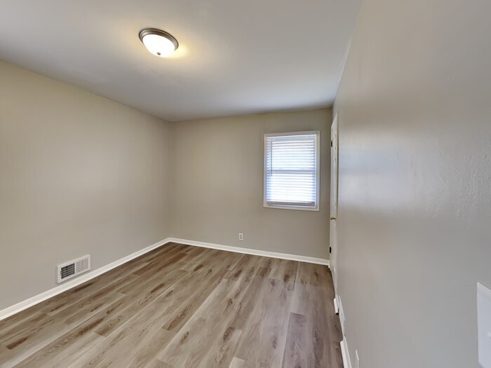 Building Photo - 5201 N Logan Ave