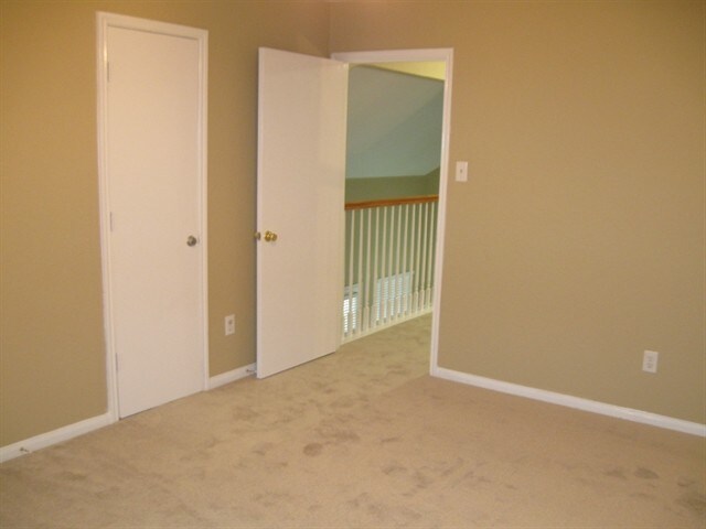 Building Photo - 5123 Chase Park Gate St