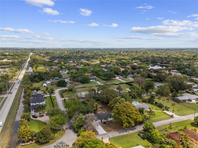 Building Photo - 14171 SW 37th Ct