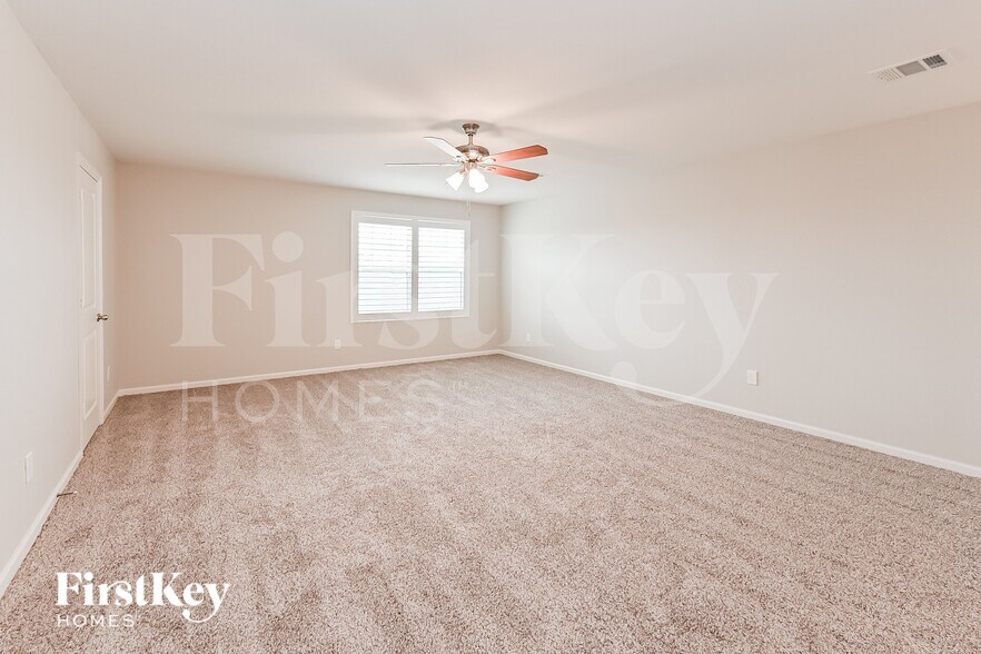 Building Photo - 10080 Pappas Dr