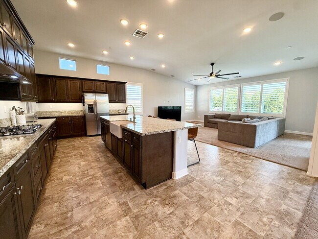 Building Photo - STUNNING 4BD/3BA HOME FOR RENT - SOLAR + EV CHARGING - MENIFEE CA 92584