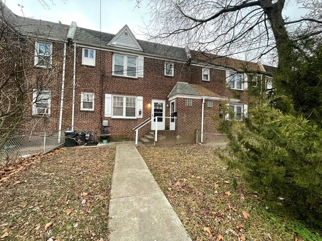 Building Photo - 511 Pfeiffer St