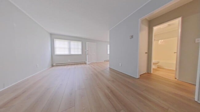 Building Photo - 914 Pine Cir Dr