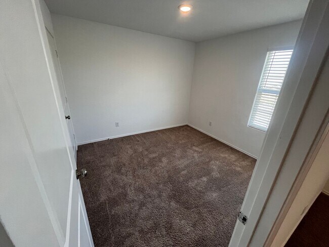 Building Photo - Two story, 4 bed 2.5 bath 2022 Build