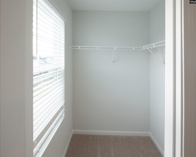 Building Photo - 572 Whippoorwill Dr