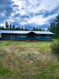 Building Photo - 3Bed/2Ba/2Car Garage, Large yard & Dog Fri...