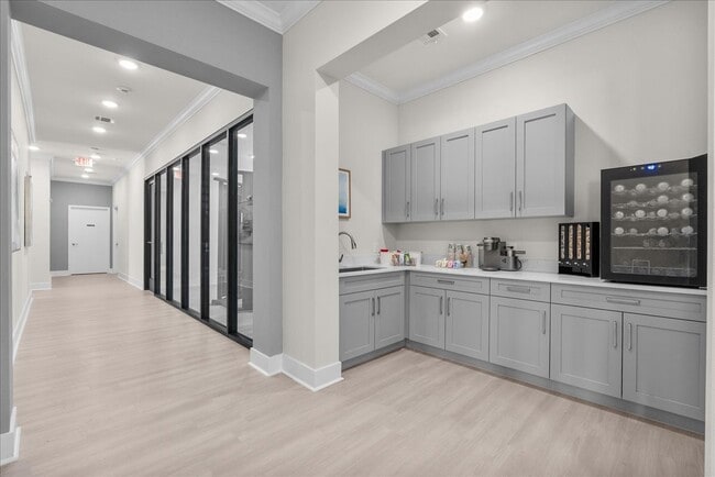 Building Photo - 540 Hobbs Rd