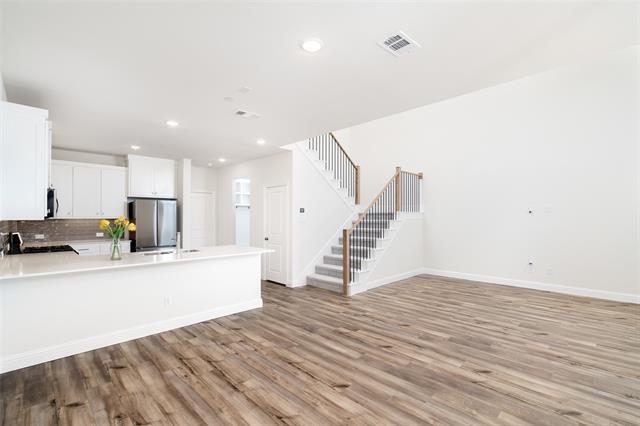 Building Photo - 8720 Samara St