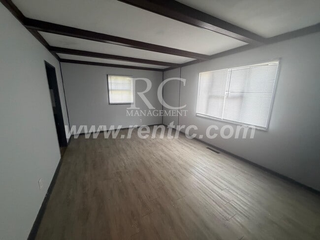 Building Photo - 228 Delaware-