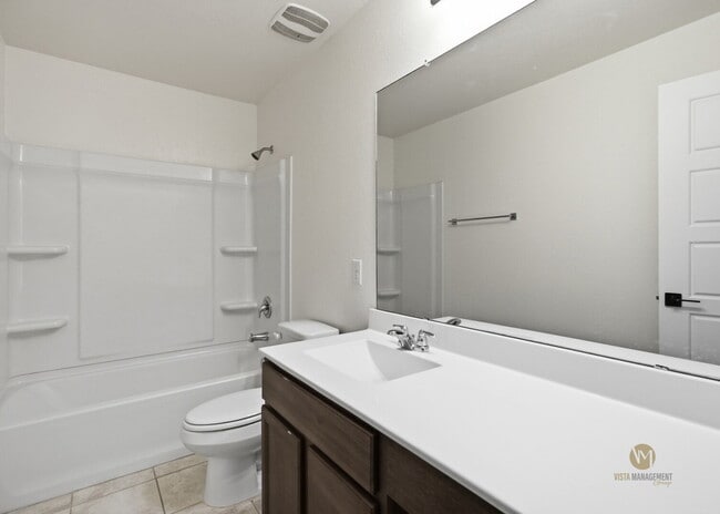 Building Photo - Spacious 4-Bedroom Home for Lease in Champions Manor – Medina Valley ISD!