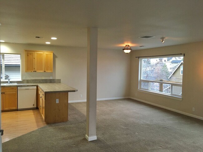 Building Photo - 1761